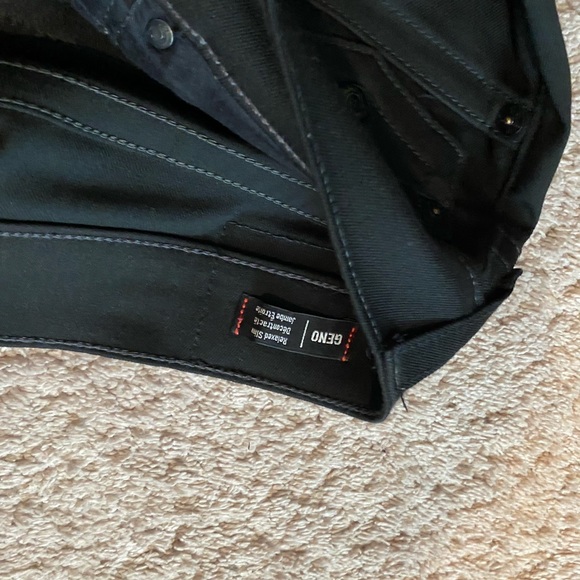 True Religion men’s pants - Picture 2 of 3